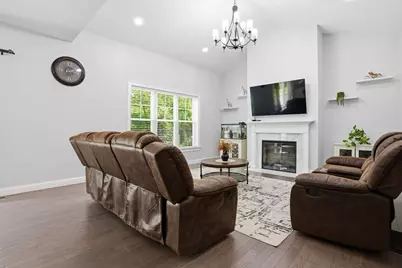 11 Lilac Avenue, Bellingham, MA 02019 - Photo 2