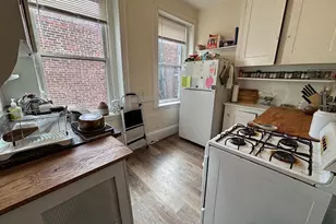7 Grove St, Boston, MA 02114 - Photo 6