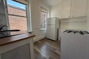 7 Grove St, Boston, MA 02114 - Photo 6