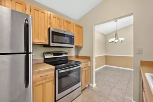16 Maple Crest Cir, Holyoke, MA 01040 - Photo 18