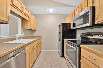 16 Maple Crest Cir #J, Holyoke, MA 01040 - Photo 14