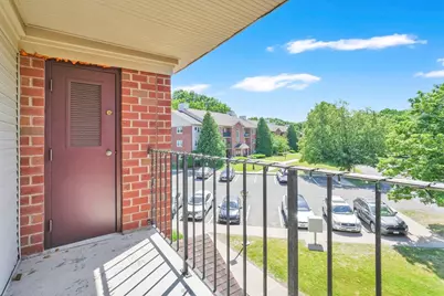 16 Maple Crest Cir #J, Holyoke, MA 01040 - Photo 4