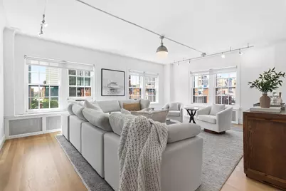 90 Commonwealth Ave #22, Boston, MA 02116 - Photo 2