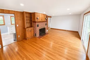 21 Center St, Granby, MA 01033 - Photo 10
