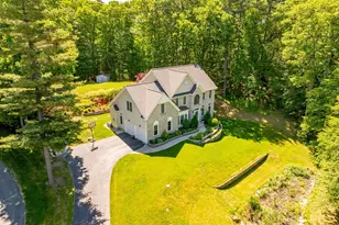 34 Beechwood Cir, Northborough, MA 01532 - Photo 2