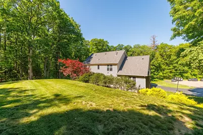 34 Beechwood Cir, Northborough, MA 01532 - Photo 8
