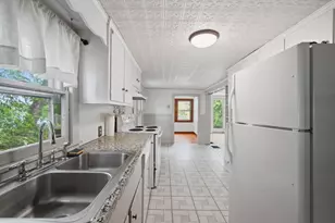 28 Lake Dr, Wilbraham, MA 01095 - Photo 12