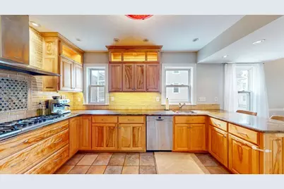 435 E 7th St #2, Boston, MA 02127 - Photo 4