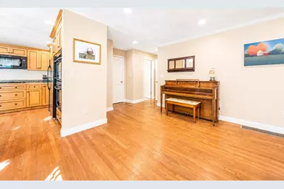 323 Oakhill Ave, Attleboro, MA 02703 - Photo 20