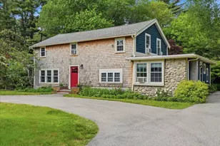 354 High St, Pembroke, MA 02359 - Photo 2