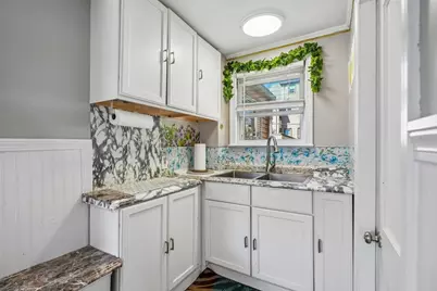 638 Boston St, Lynn, MA 01905 - Photo 6