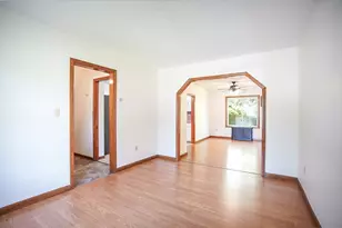43 Oak St, Ludlow, MA 01056 - Photo 10