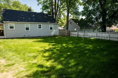 69 Alhambra Cir S, Agawam, MA 01001 - Photo 4