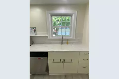 41 Bronx Rd, Boston, MA 02132 - Photo 6