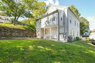 621 Main St, Sturbridge, MA 01566 - Photo 1