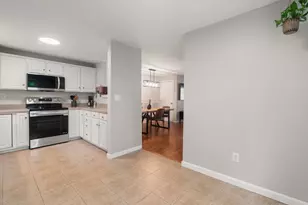 93 Village St, Easton, MA 02334 - Photo 10
