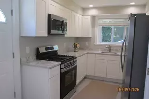 535 Shirley Ave, Somerset, MA 02725 - Photo 6