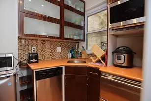 2 Arnold Cir, Cambridge, MA 02138 - Photo 10