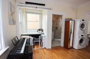 2 Arnold Cir, Cambridge, MA 02138 - Photo 2