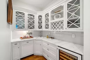 129 Rangeley Rd, Brookline, MA 02467 - Photo 10