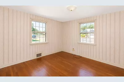 37 Senator Ave, Agawam, MA 01001 - Photo 8