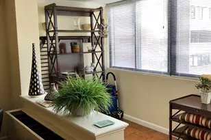 9 Hawthorne Pl, Boston, MA 02114 - Photo 12