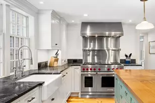 111 Slades Corner Rd, Dartmouth, MA 02748 - Photo 10