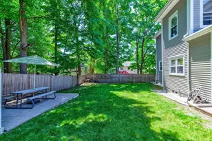 34 Spring Hill Rd, Boston, MA 02136 - Photo 8