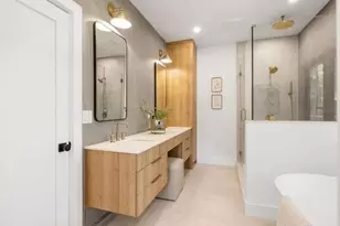 1597 Centre St, Newton, MA 02461 - Photo 10