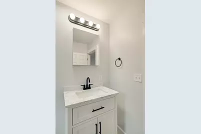 24 Dunlap St #3, Salem, MA 01970 - Photo 16
