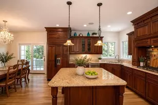 17 Saddle Ln, Hanover, MA 02339 - Photo 4