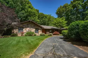 26 Brooks Rd, Longmeadow, MA 01106 - Photo 6