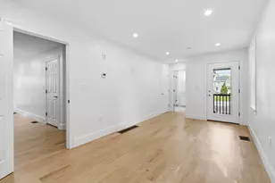11 Washington St, Ipswich, MA 01938 - Photo 8