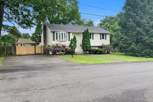 35 Donna St, Brockton, MA 02302 - Photo 2