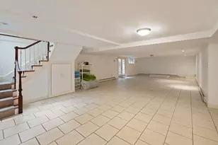 14 Winthrop St, Newton, MA 02465 - Photo 26