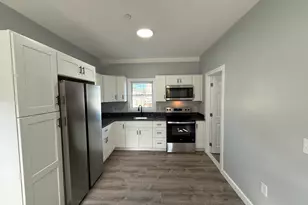 126 Cross St, Lawrence, MA 01841 - Photo 6