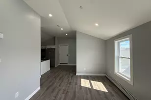 126 Cross St, Lawrence, MA 01841 - Photo 4