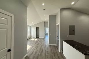 126 Cross St, Lawrence, MA 01841 - Photo 12