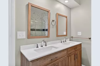 14 Highland Ave, Fitchburg, MA 01420 - Photo 8