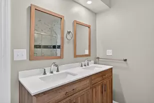 14 Highland Ave, Fitchburg, MA 01420 - Photo 8