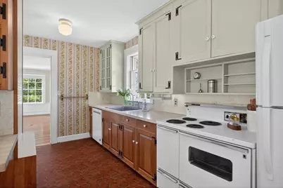 64 Church, Falmouth, MA 02543 - Photo 18