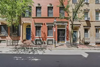 73 Myrtle St #2, Boston, MA 02114 - Photo 2