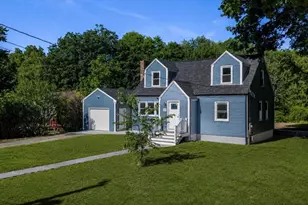 98 Hobart St, East Bridgewater, MA 02333 - Photo 2