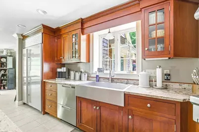 137 Cedar St, Middleborough, MA 02346 - Photo 4