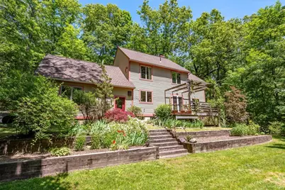 71 Morgan Cir, Amherst, MA 01002 - Photo 1