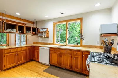71 Morgan Cir, Amherst, MA 01002 - Photo 6