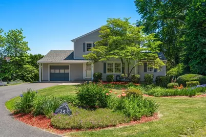 25 Everett Ave, Belchertown, MA 01007 - Photo 2