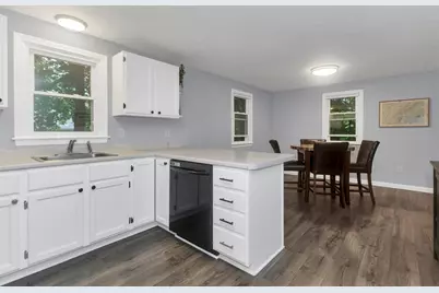 22 Porter St, Shirley, MA 01464 - Photo 12