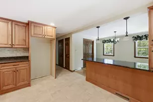 24 Novak Cir, Dracut, MA 01826 - Photo 6