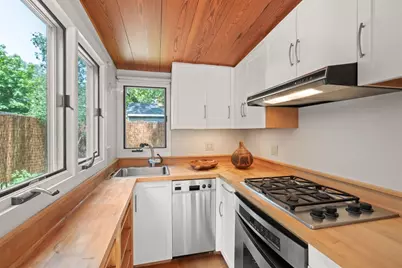 84 Kinnaird Street, Cambridge, MA 02139 - Photo 4
